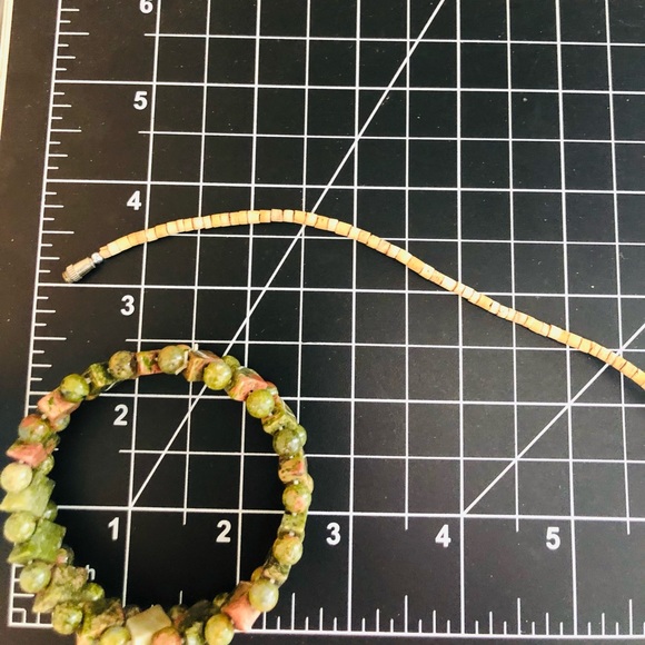 Vintage Heishi Fetish Animal Necklace & Unakite Bracelet - Picture 12 of 16